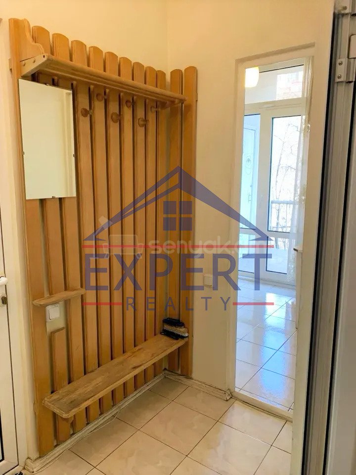 1 Սենյականոց Բնակարան Քարե Շենքում, 48քմ, 3/5 հարկ, Կապիտալ Վերանորոգված, Կահավորված, Արևկող