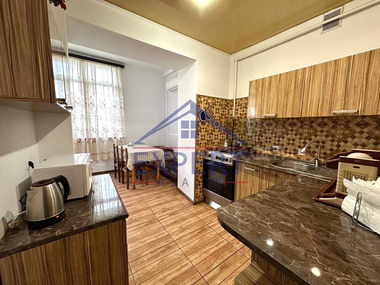 2 Սենյականոց Բնակարան Քարե Շենքում, 60քմ, 4/5 հարկ, Կապիտալ Վերանորոգված, Կահավորված, Արևկող