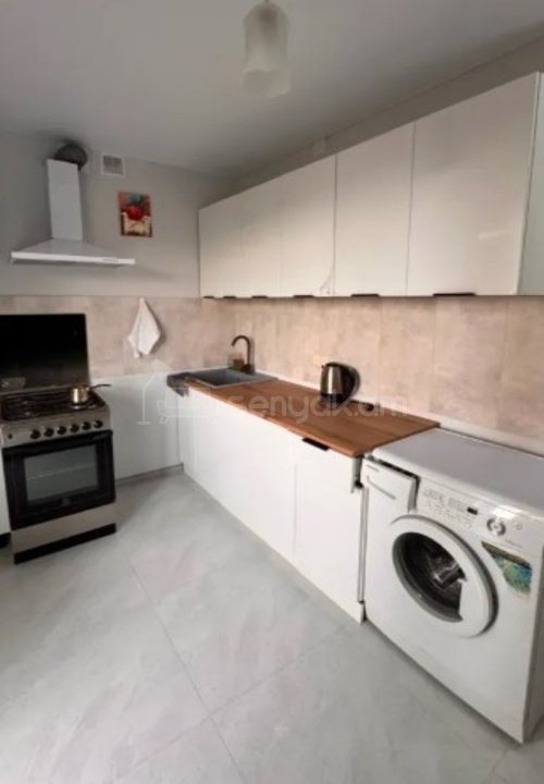 2 Սենյականոց Բնակարան Քարե Շենքում, 60քմ, 4/5 հարկ, Կոսմետիկ Վերանորոգված, Կահավորված, Արևկող