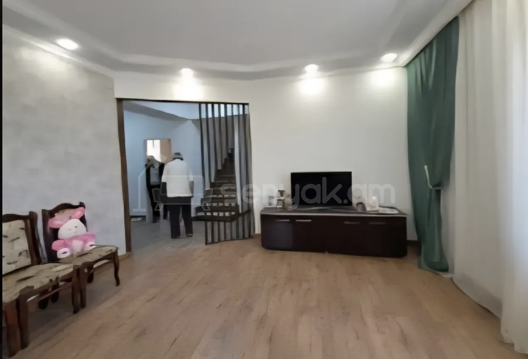 4 Սենյականոց Սեփական Տուն, 157քմ, Կապիտալ Վերանորոգված