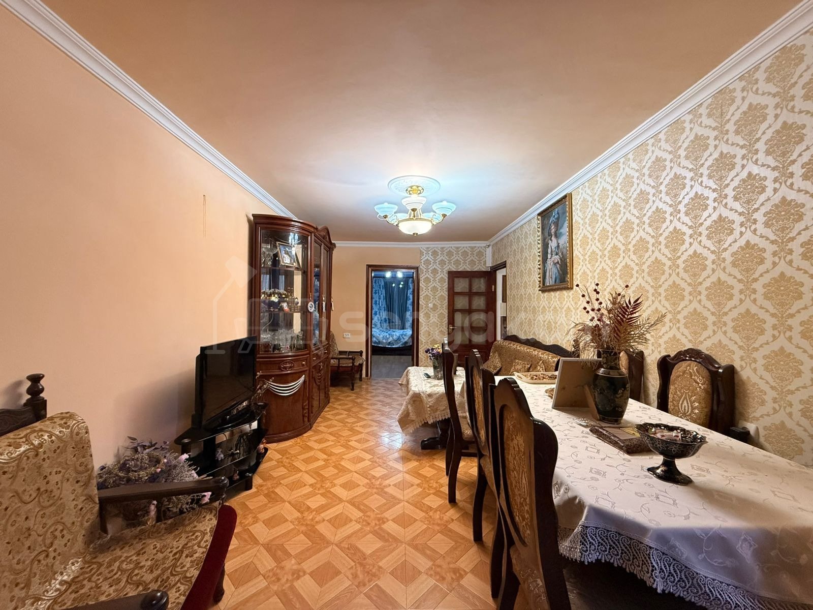 3 Սենյականոց Բնակարան, 80քմ, 1/5 հարկ, Նորմալ Վիճակում, Կահավորված, Արևկող