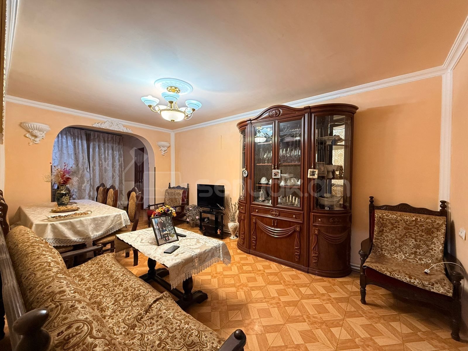 3 Սենյականոց Բնակարան, 80քմ, 1/5 հարկ, Նորմալ Վիճակում, Կահավորված, Արևկող