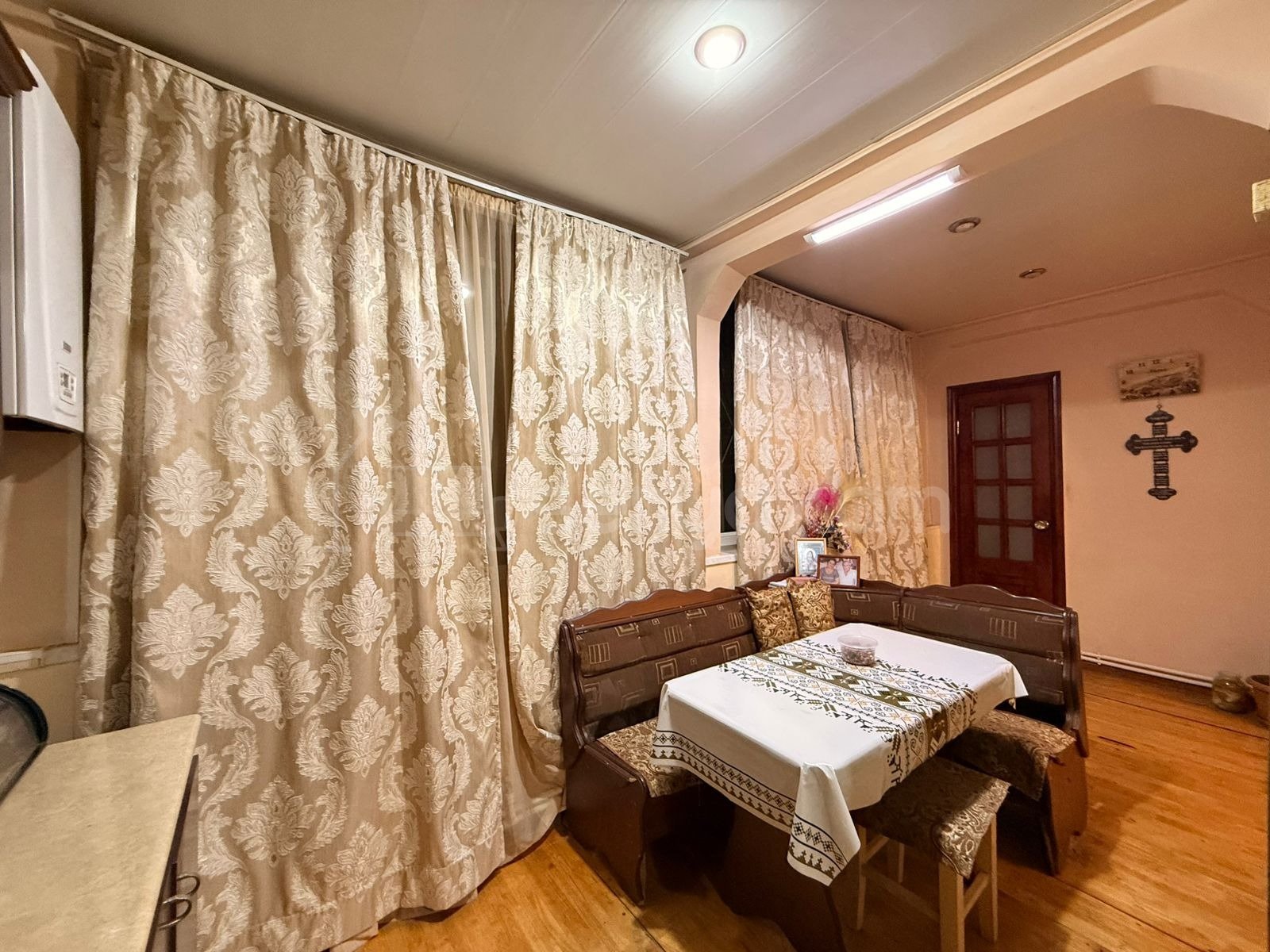 3 Սենյականոց Բնակարան, 80քմ, 1/5 հարկ, Նորմալ Վիճակում, Կահավորված, Արևկող