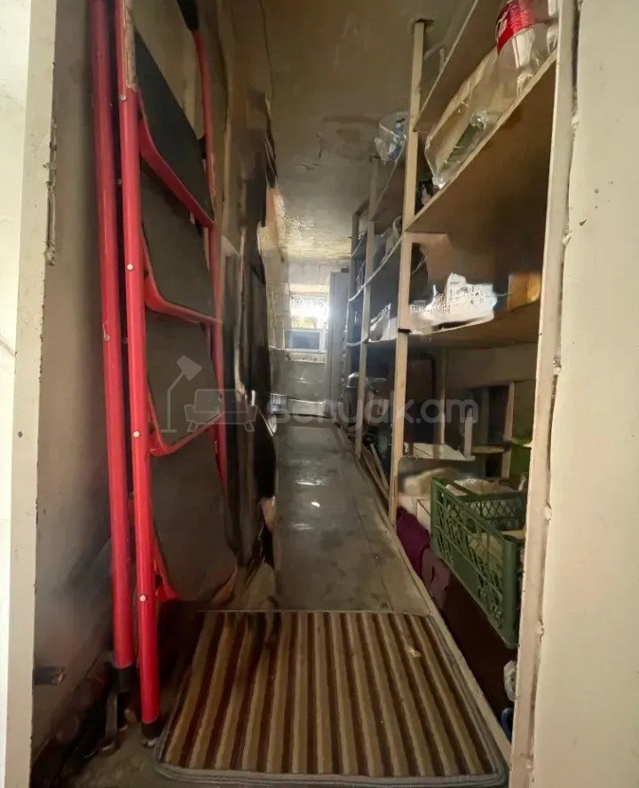 2 Սենյականոց Բնակարան Քարե Շենքում, 44քմ, 5/5 հարկ, Կապիտալ Վերանորոգված