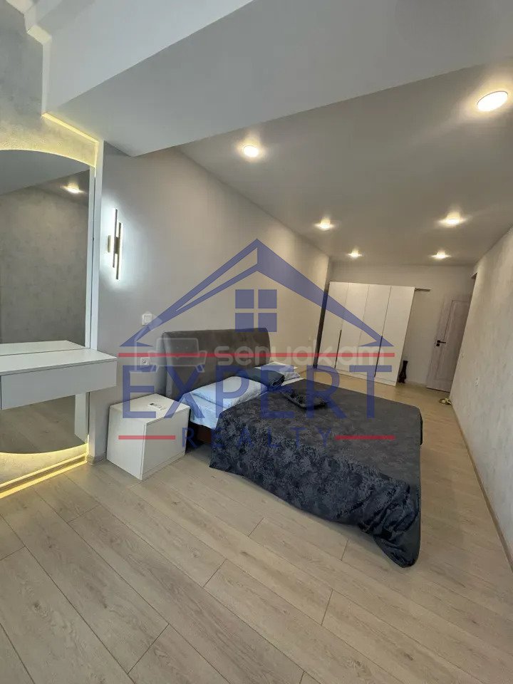 3 Սենյականոց Բնակարան, 68քմ, 7/15 հարկ, Կապիտալ Վերանորոգված, Կահավորված, Արևկող