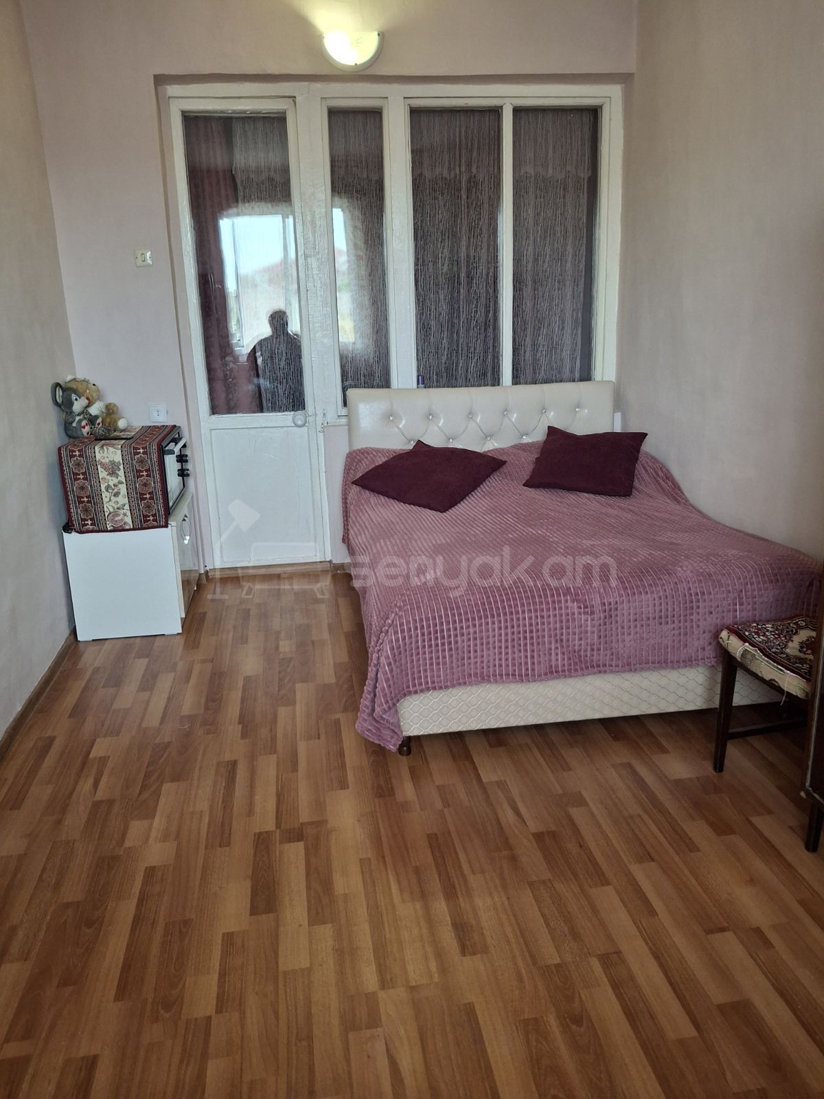 4 Սենյականոց Բնակարան Քարե Շենքում, 107քմ, 4/5 հարկ, Կապիտալ Վերանորոգված