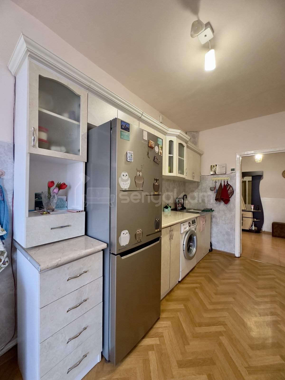 4 Սենյականոց Բնակարան Քարե Շենքում, 107քմ, 4/5 հարկ, Կապիտալ Վերանորոգված