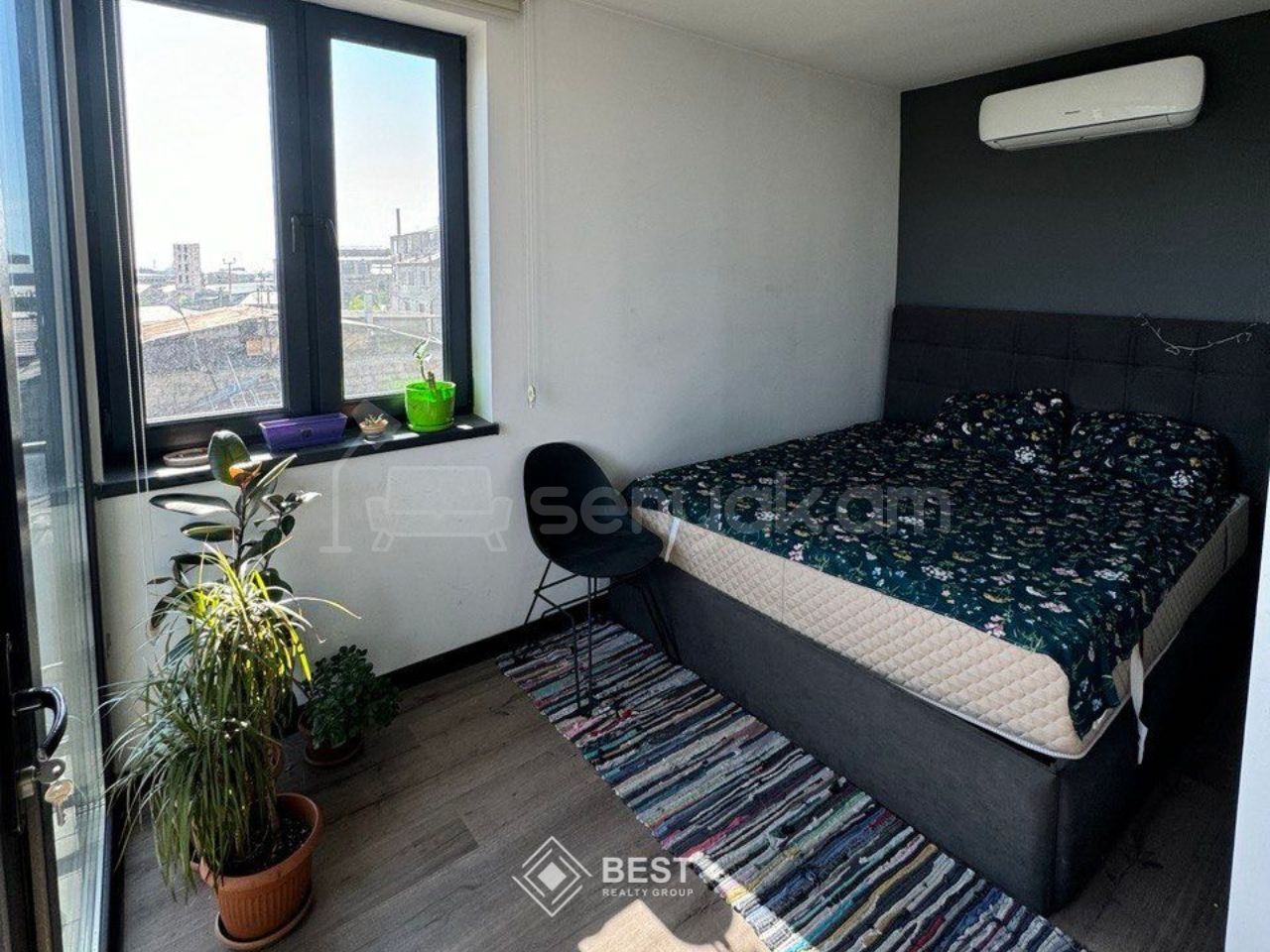 2 Սենյականոց Բնակարան Քարե Շենքում, 53քմ, 4/4 հարկ, Դիզայներական Վերանորոգված