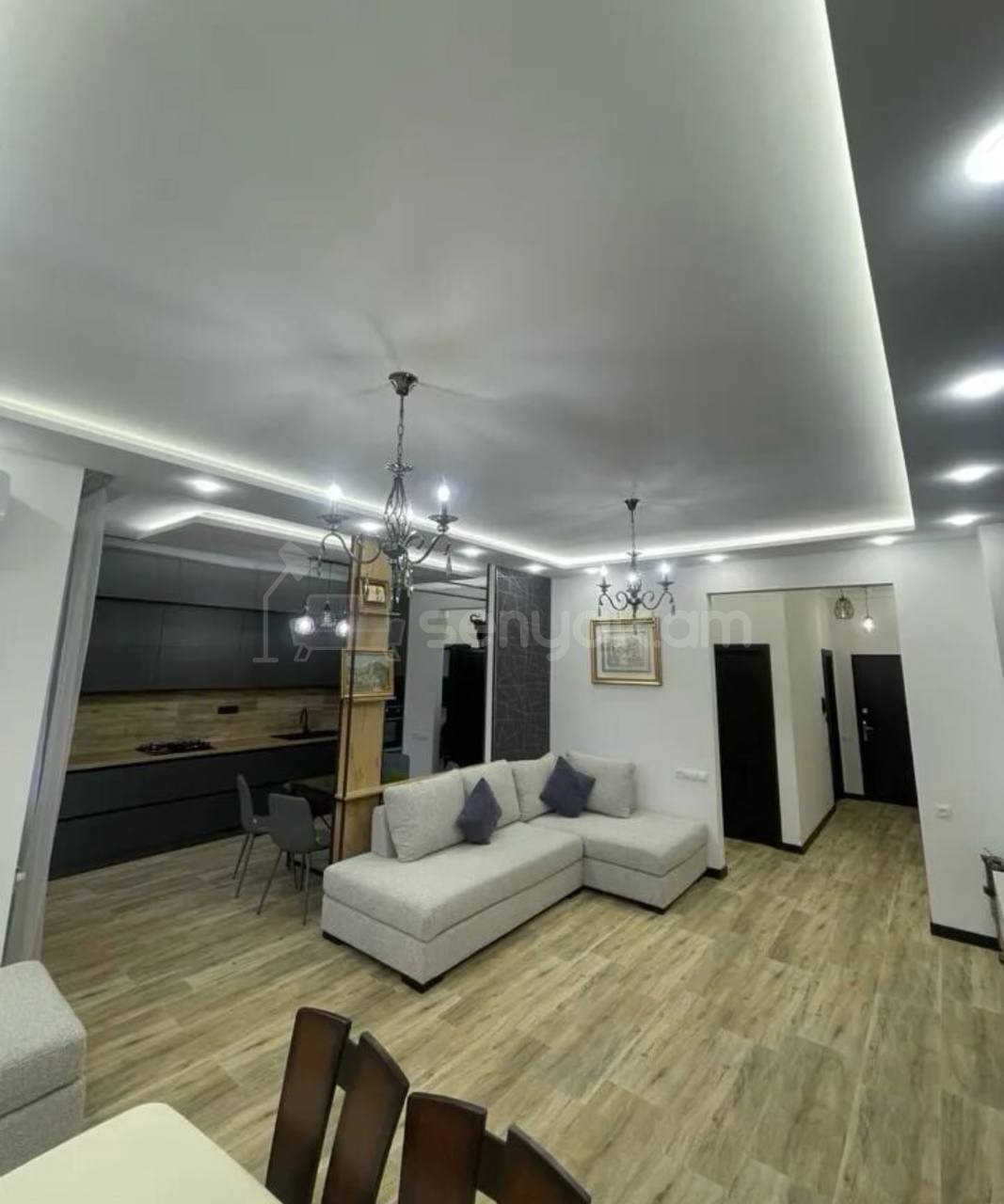 3 Սենյականոց Բնակարան Նորակառույցում, 99քմ, 17/17 հարկ, Կապիտալ Վերանորոգված