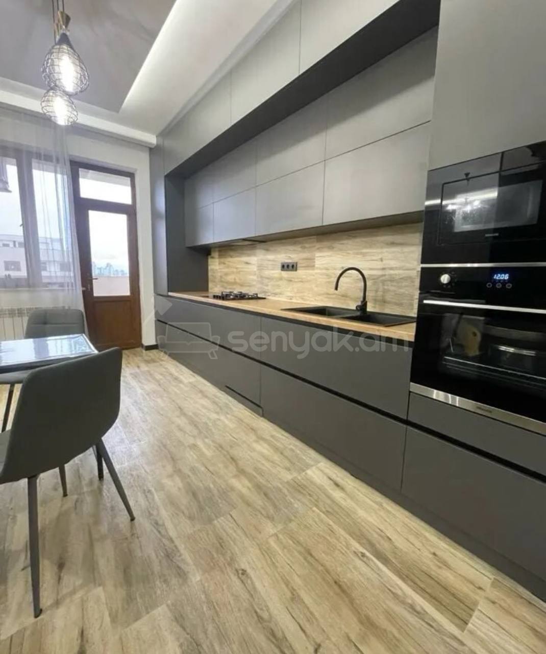 3 Սենյականոց Բնակարան Նորակառույցում, 99քմ, 17/17 հարկ, Կապիտալ Վերանորոգված