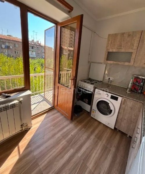 2 Սենյականոց Բնակարան Քարե Շենքում, 60քմ, 4/5 հարկ, Կոսմետիկ Վերանորոգված, Կահավորված, Արևկող