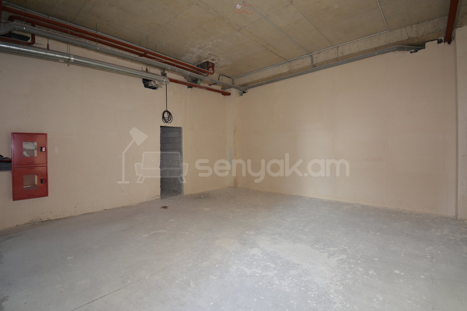 Նորակառույց Առևտրի Տարածք, 75քմ