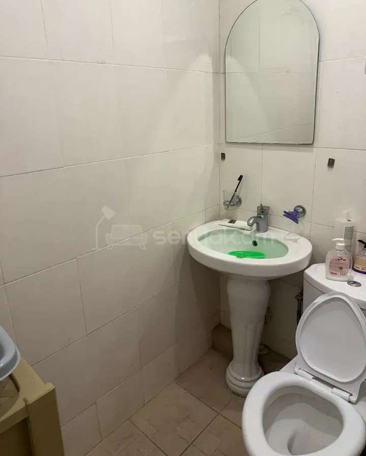 1 Սենյականոց Բնակարան Քարե Շենքում, 34քմ, 5/5 հարկ, Կապիտալ Վերանորոգված