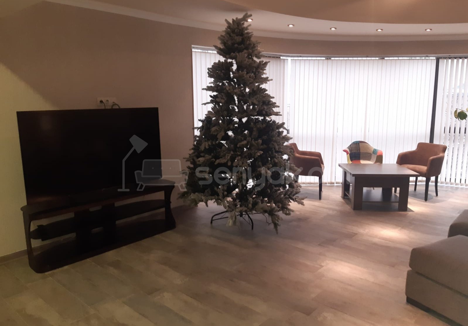 4 Սենյականոց Շքեղ Առանձնատուն, 200քմ, Լողավազանով