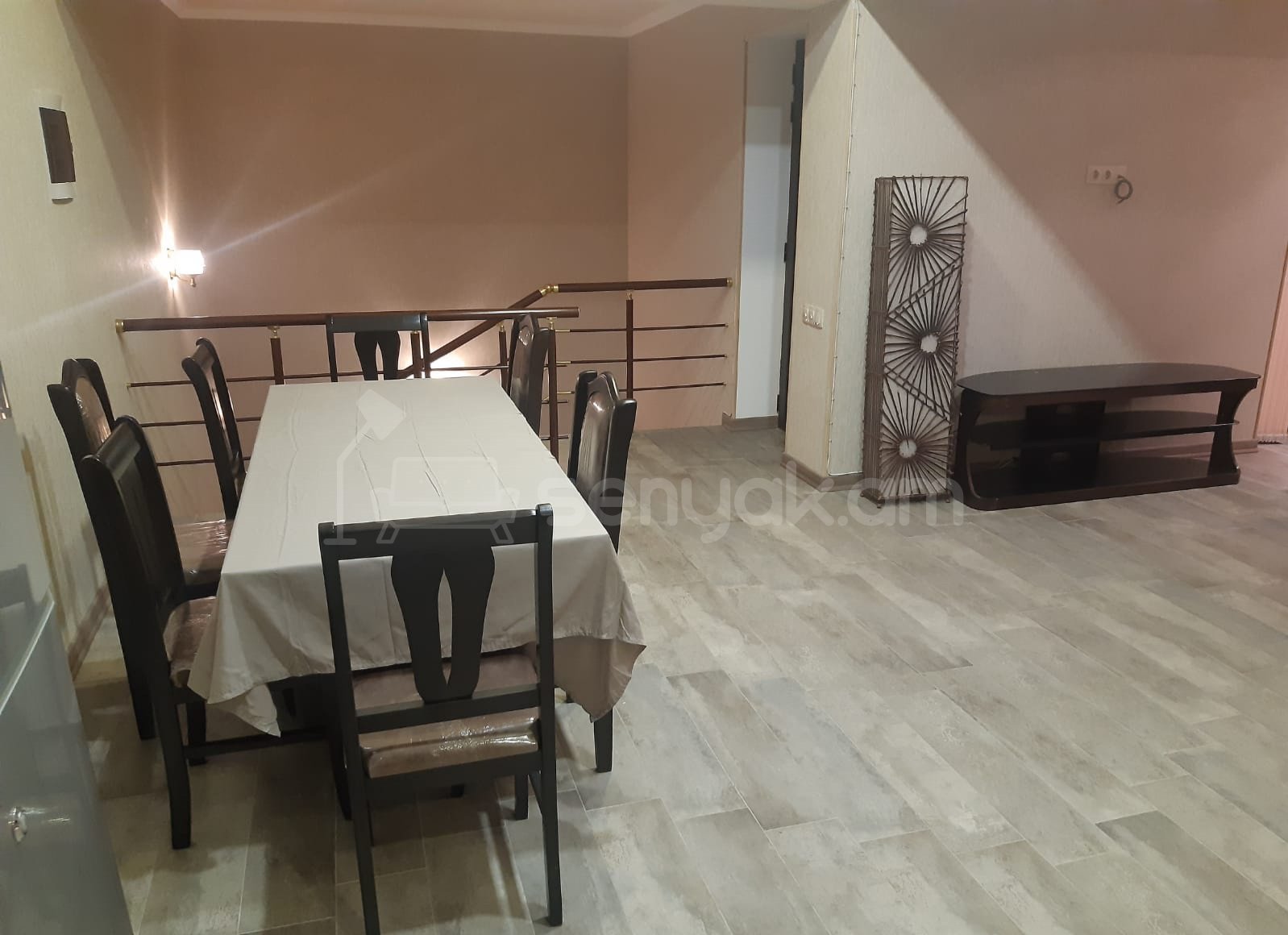 4 Սենյականոց Շքեղ Առանձնատուն, 200քմ, Լողավազանով