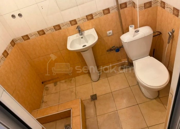 2 Սենյականոց Բնակարան Քարե Շենքում, 40քմ, 2/5 հարկ, Կոսմետիկ Վերանորոգված, Կահավորված, Արևկող