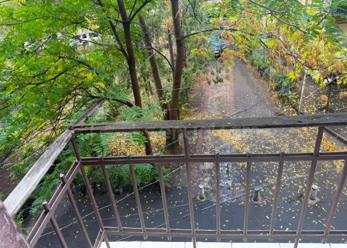 2 Սենյականոց Բնակարան Քարե Շենքում, 40քմ, 2/5 հարկ, Կոսմետիկ Վերանորոգված, Կահավորված, Արևկող