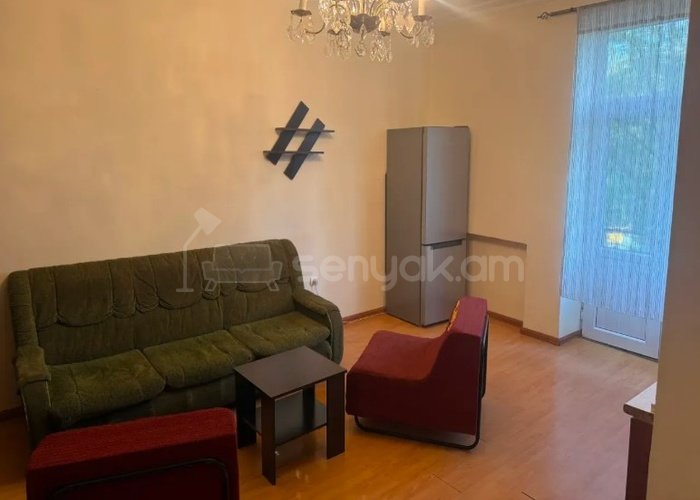 2 Սենյականոց Բնակարան Քարե Շենքում, 40քմ, 2/5 հարկ, Կոսմետիկ Վերանորոգված, Կահավորված, Արևկող