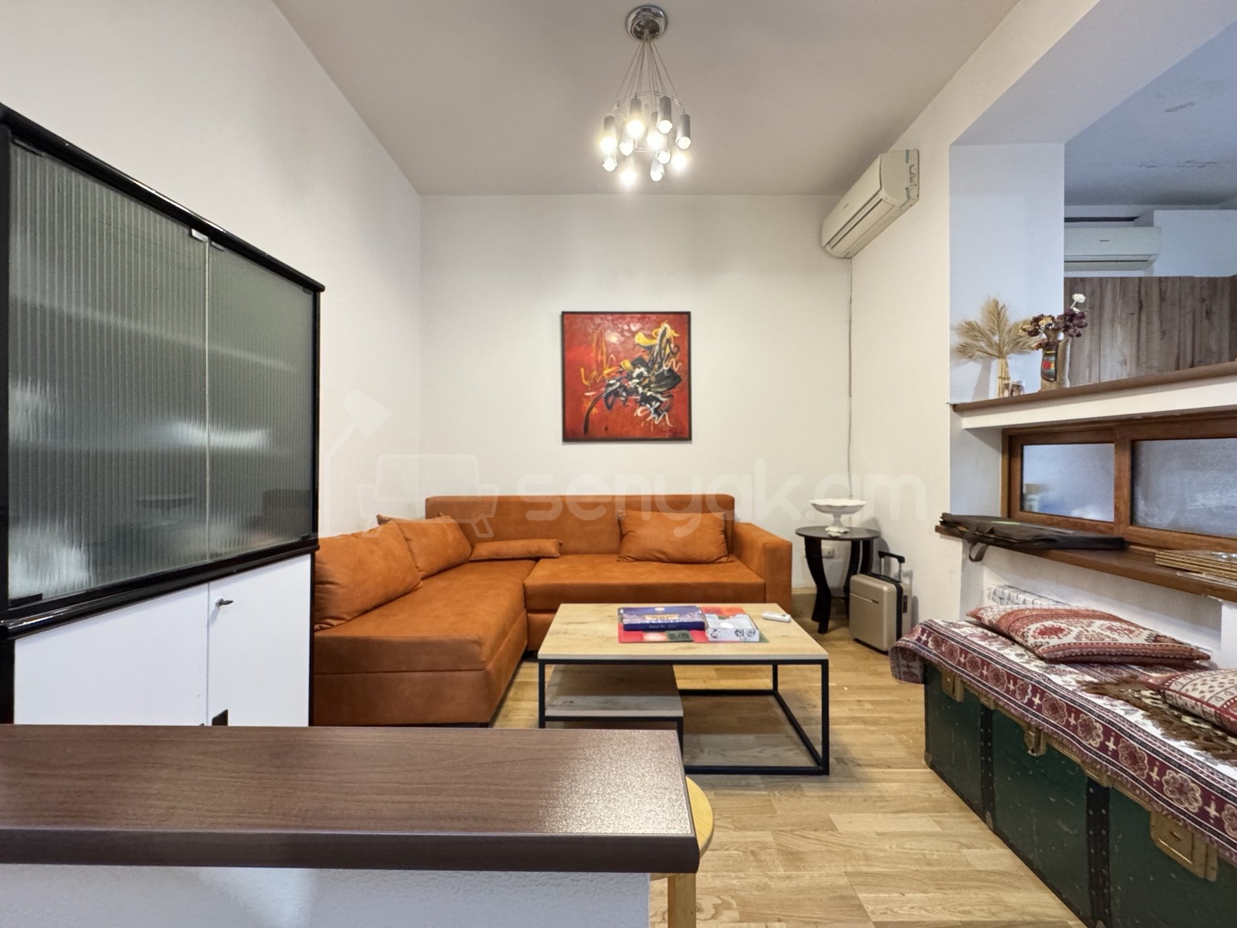 2 Սենյականոց Բնակարան Քարե Շենքում, 57քմ, 2/2 հարկ, Դիզայներական Վերանորոգված