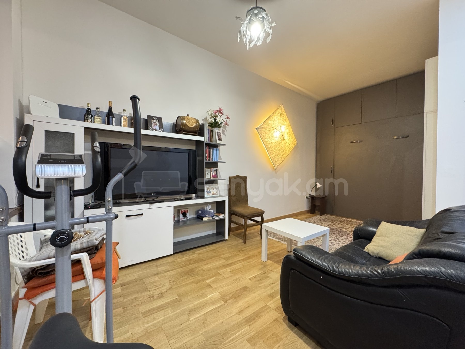 2 Սենյականոց Բնակարան Քարե Շենքում, 57քմ, 2/2 հարկ, Դիզայներական Վերանորոգված