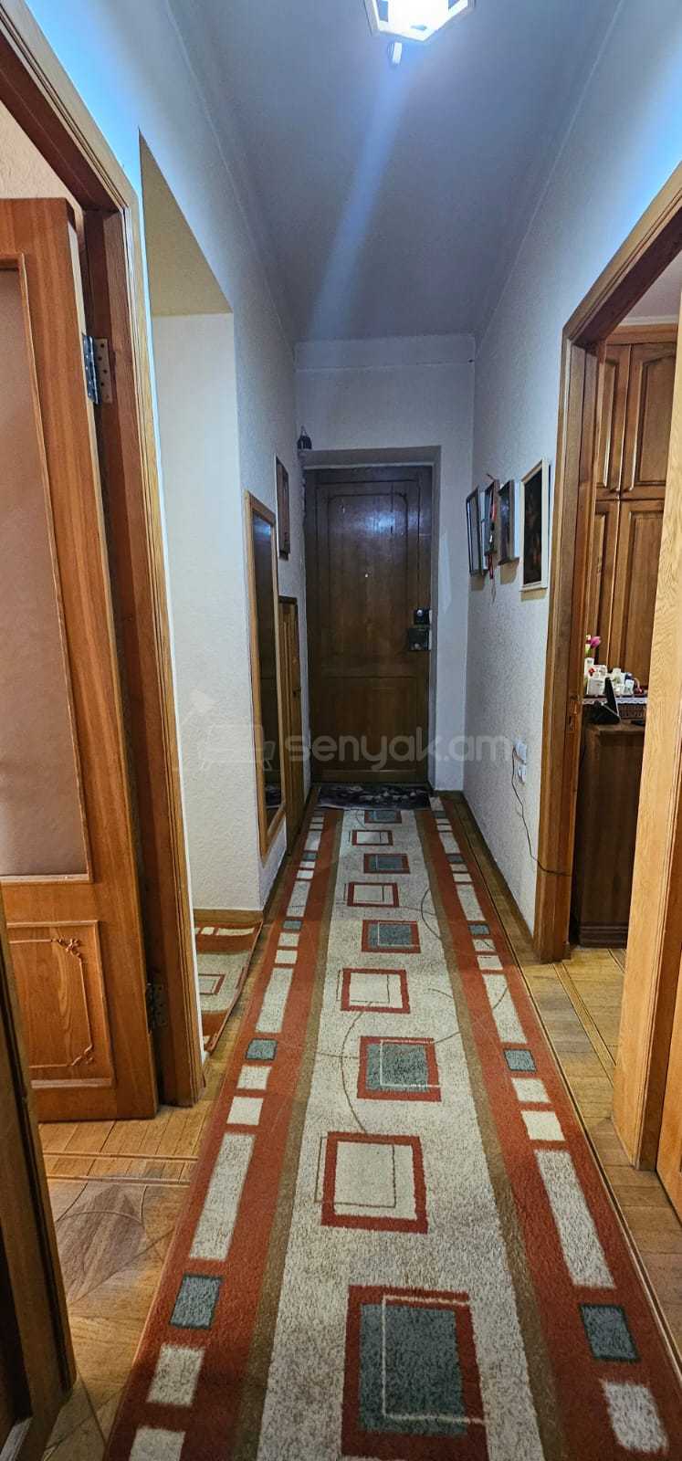 3 Սենյականոց Բնակարան Քարե Շենքում, 100քմ, 4/5 հարկ, Կապիտալ Վերանորոգված