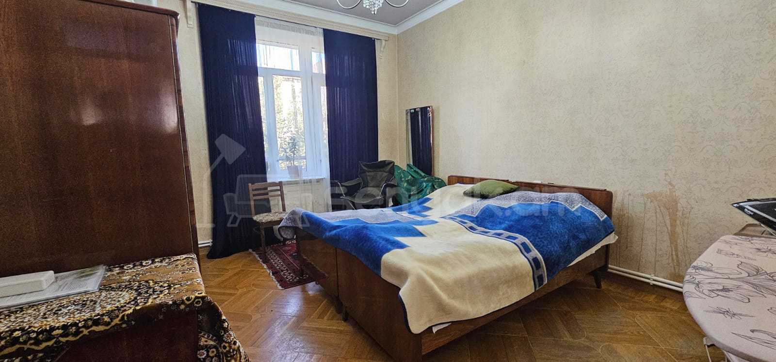 3 Սենյականոց Բնակարան Քարե Շենքում, 100քմ, 4/5 հարկ, Կապիտալ Վերանորոգված