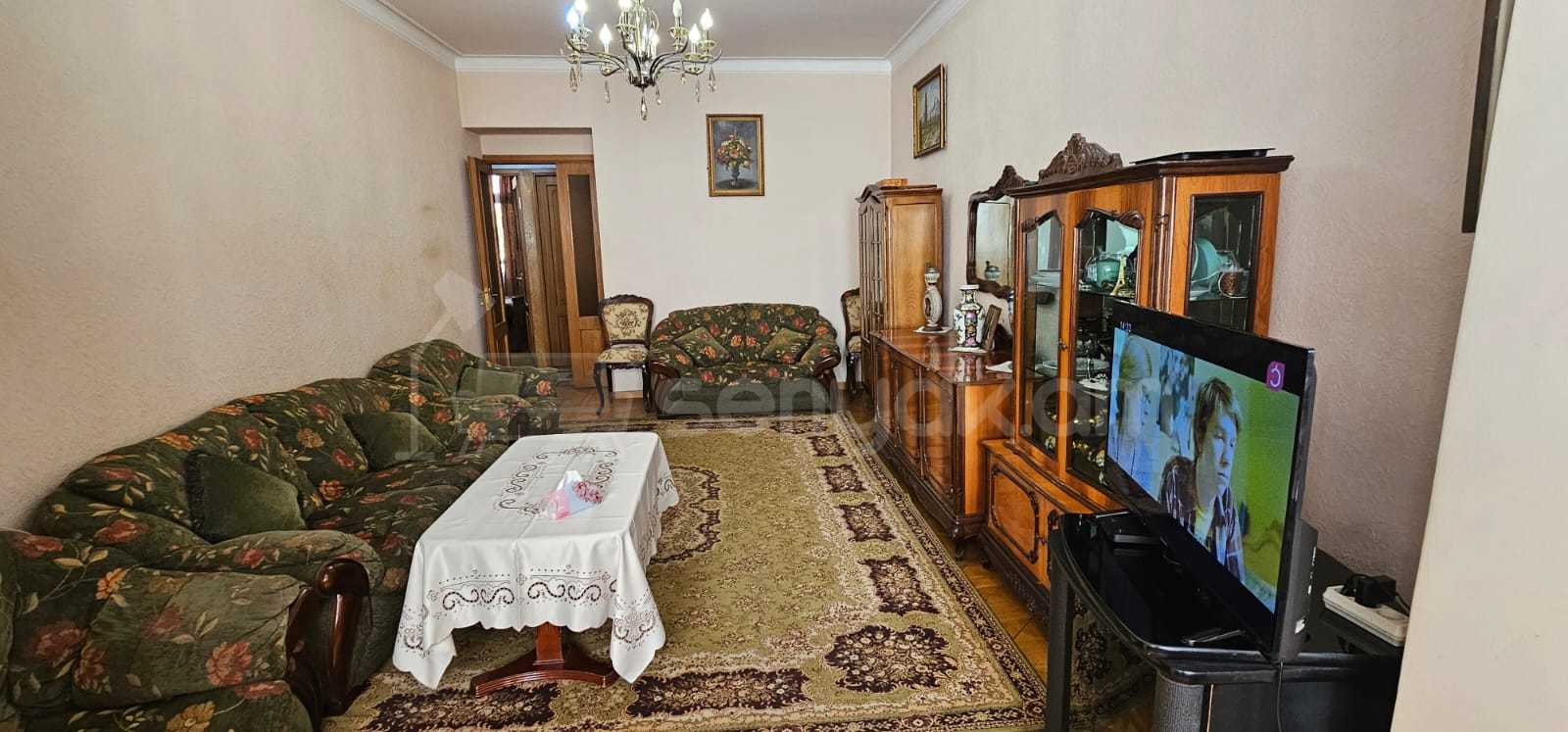 3 Սենյականոց Բնակարան Քարե Շենքում, 100քմ, 4/5 հարկ, Կապիտալ Վերանորոգված