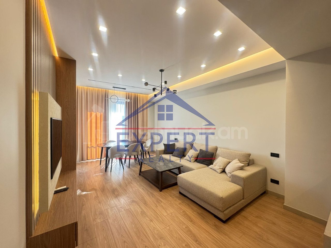 2 Սենյականոց Բնակարան Նորակառույցում, 70քմ, 5/8 հարկ, Դիզայներական Վերանորոգված, Կահավորված, Արևկող