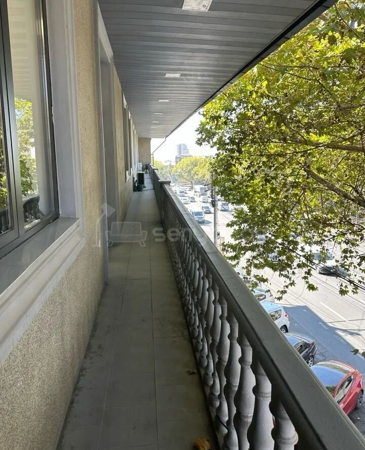 Օֆիսային Տարածք, 215քմ, Կապիտալ Վերանորոգված