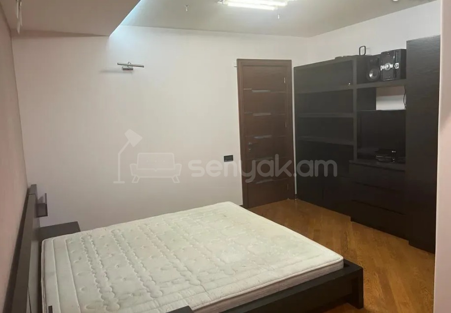 3 Սենյականոց Բնակարան, 97քմ, 7/12 հարկ, Կապիտալ Վերանորոգված