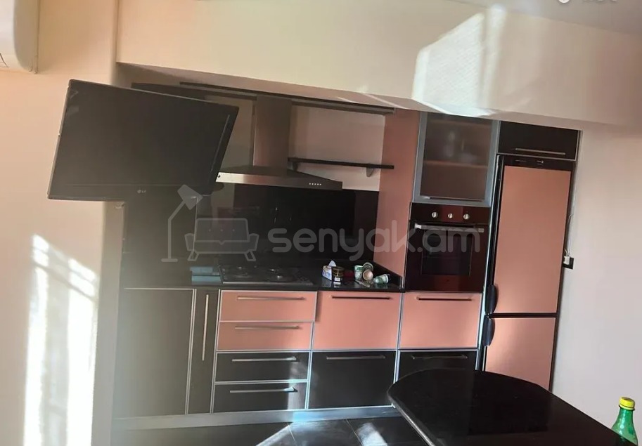 3 Սենյականոց Բնակարան, 97քմ, 7/12 հարկ, Կապիտալ Վերանորոգված