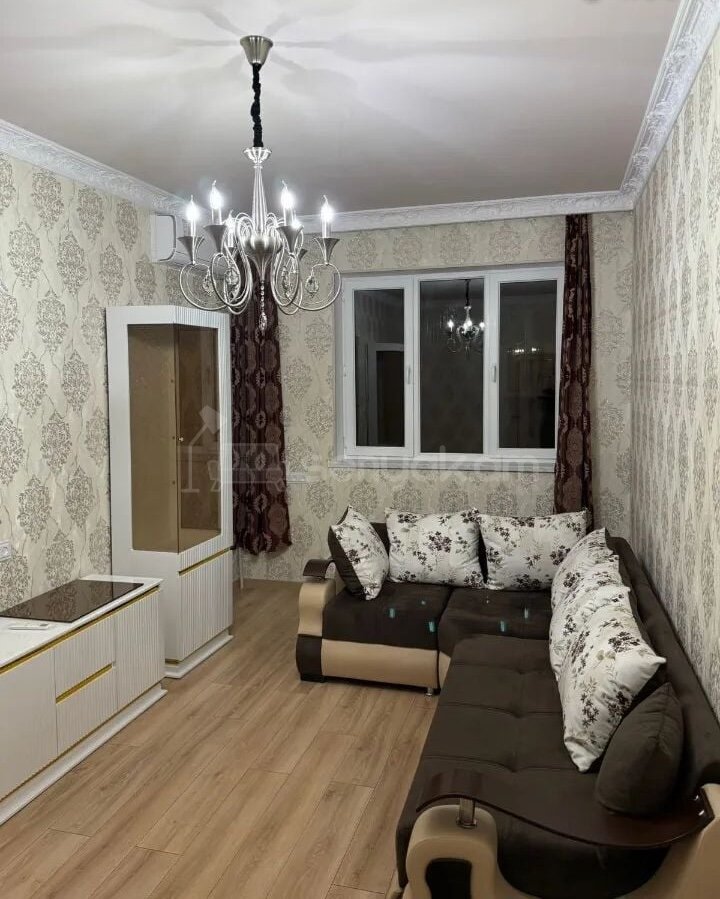 3 Սենյականոց Բնակարան Քարե Շենքում, 64քմ, 3/5 հարկ, Կապիտալ Վերանորոգված, Կահավորված