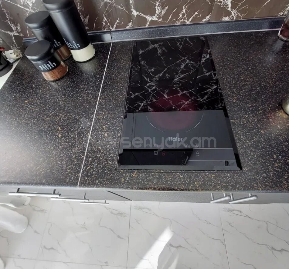 2 Սենյականոց Բնակարան Քարե Շենքում, 40քմ, 3/6 հարկ, Կապիտալ Վերանորոգված, Կահավորված