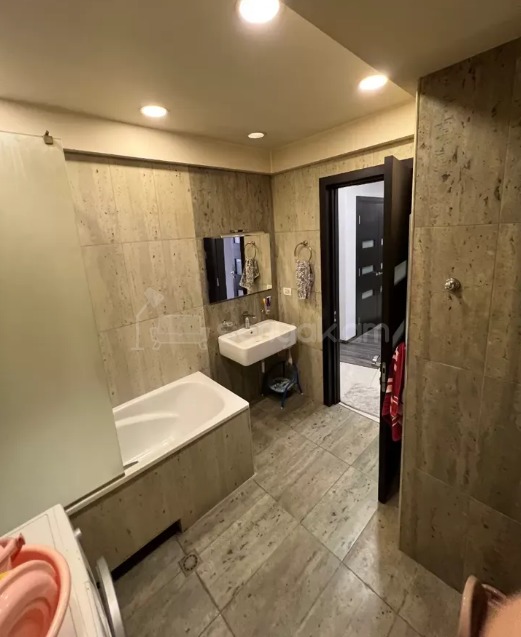 3 Սենյականոց Բնակարան Նորակառույցում, 114քմ, 8/14 հարկ, Կապիտալ Վերանորոգված