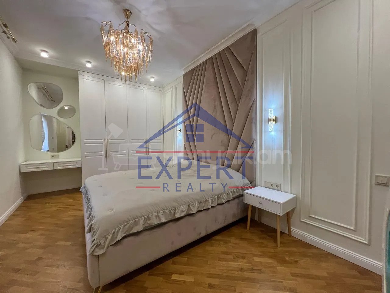 5 Սենյականոց Սեփական Տուն, 466քմ, Դիզայներական Վերանորոգված, Ավտոտնակով