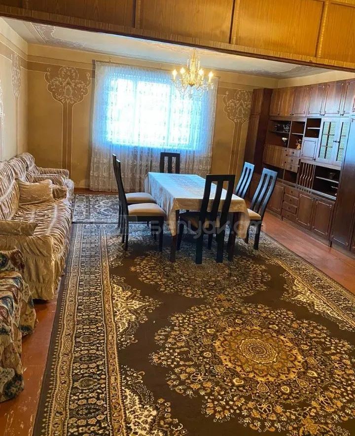 5 Սենյականոց Բնակարան Քարե Շենքում, 140քմ, 2/2 հարկ, Նորմալ Վիճակում