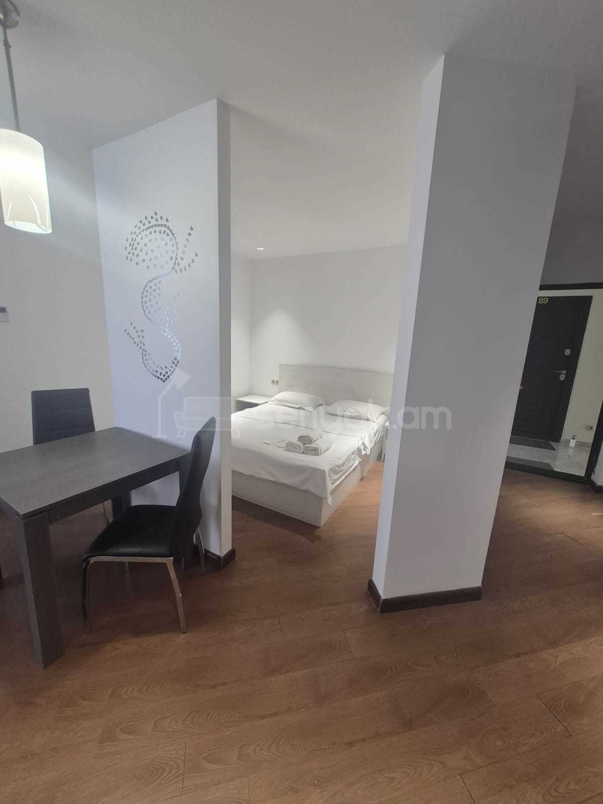 2 Սենյականոց Բնակարան Նորակառույցում, 45քմ, 7/15 հարկ, Դիզայներական Վերանորոգված