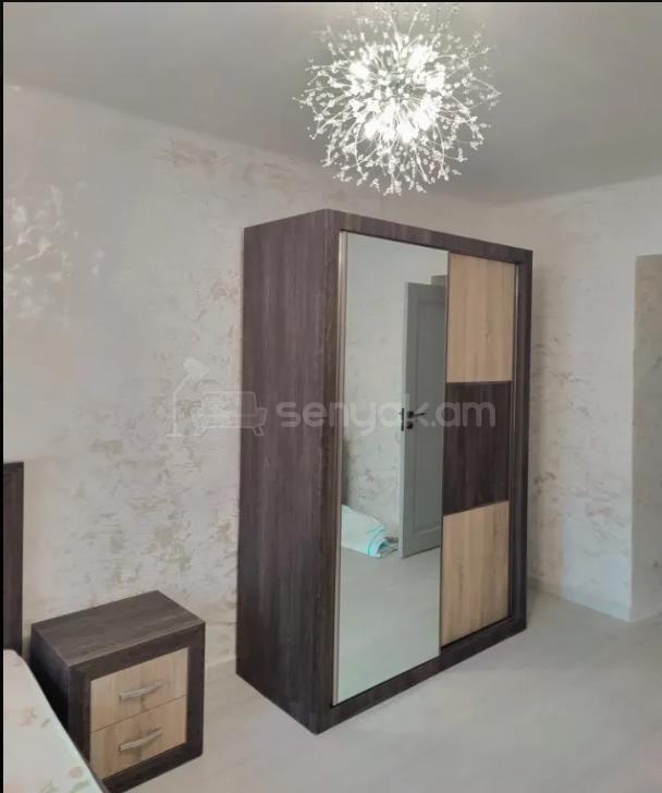 3 Սենյականոց Բնակարան Քարե Շենքում, 84քմ, 2/5 հարկ, Կապիտալ Վերանորոգված, Կահավորված, Արևկող