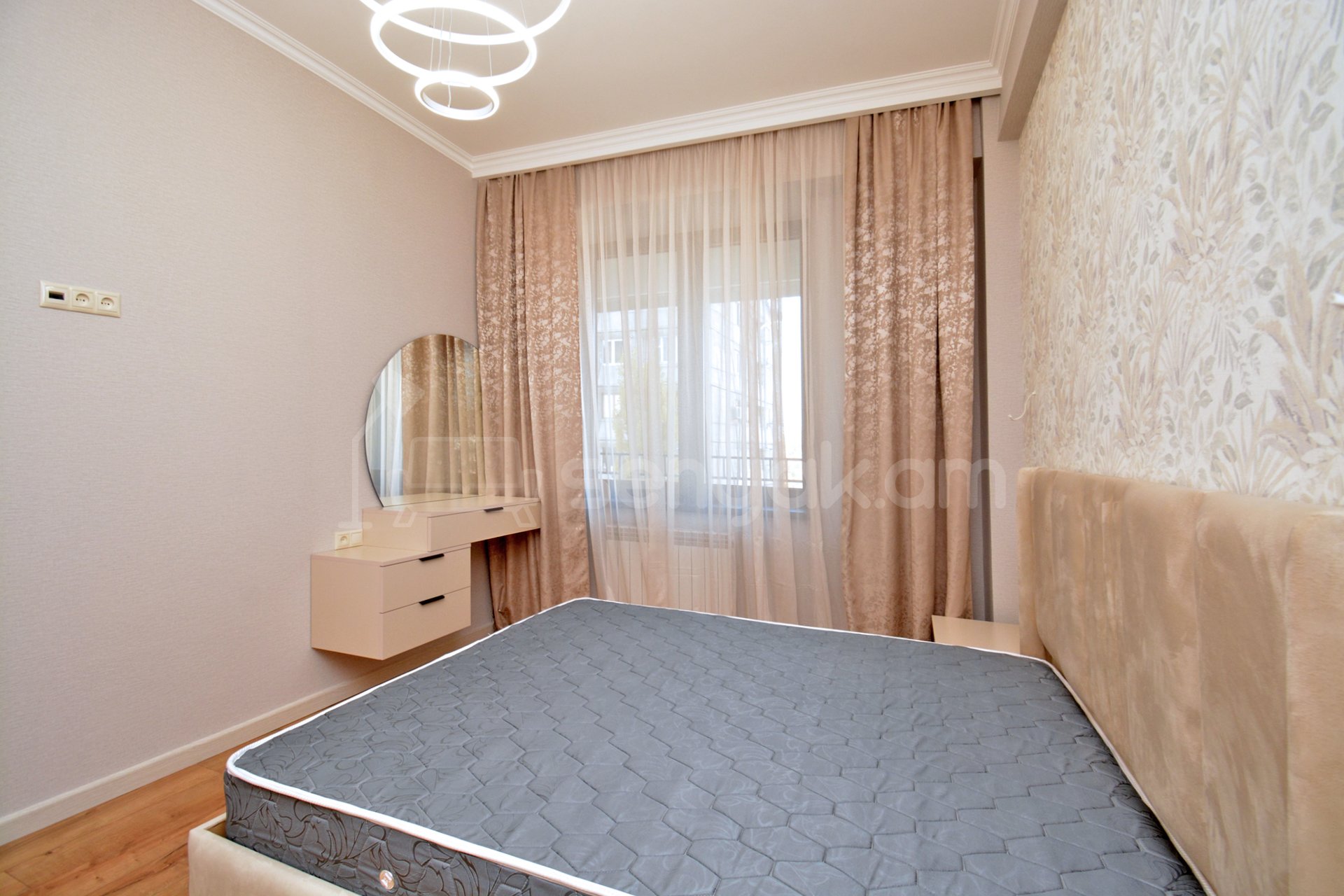 2 Սենյականոց Բնակարան Նորակառույցում, 70քմ, 7/18 հարկ, Դիզայներական Վերանորոգված, Կահավորված, Արևկող