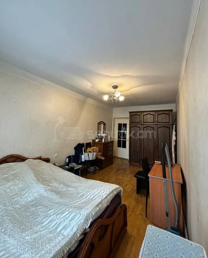 4 Սենյականոց Բնակարան Քարե Շենքում, 105քմ, 3/4 հարկ, Կոսմետիկ Վերանորոգված