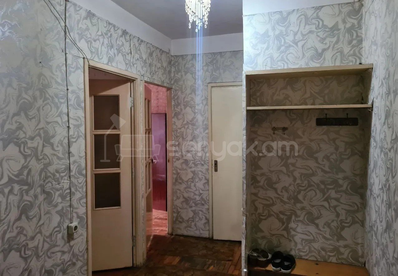 3 Սենյականոց Բնակարան, 74քմ, 1/9 հարկ, Պետական Վիճակում