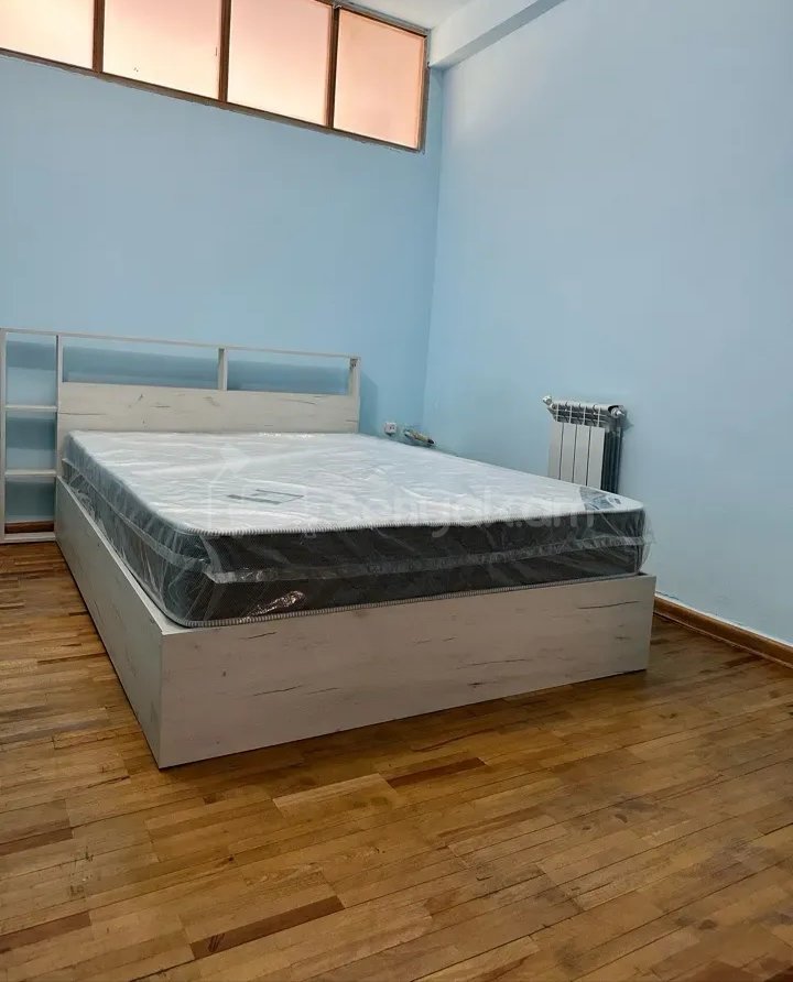 3 Սենյականոց Բնակարան Քարե Շենքում, 72քմ, 13/16 հարկ, Կապիտալ Վերանորոգված, Կահավորված