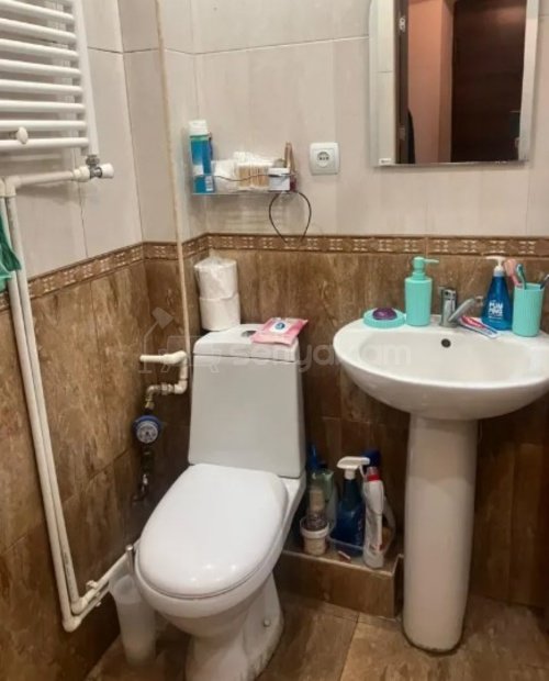 1 Սենյականոց Բնակարան Քարե Շենքում, 43քմ, 2/5 հարկ, Կոսմետիկ Վերանորոգված, Կահավորված, Արևկող