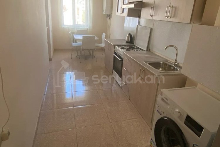 2 Սենյականոց Բնակարան, 60քմ, 2/14 հարկ, Կապիտալ Վերանորոգված, Կահավորված, Արևկող