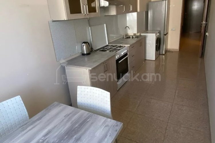 2 Սենյականոց Բնակարան, 60քմ, 2/14 հարկ, Կապիտալ Վերանորոգված, Կահավորված, Արևկող