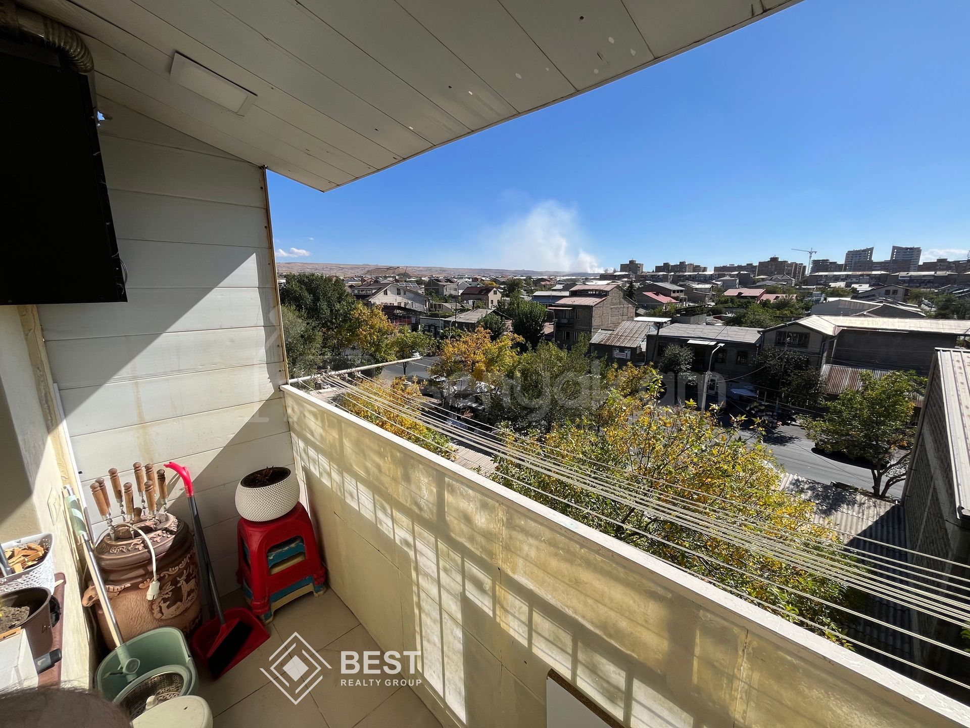 2 Սենյականոց Բնակարան Քարե Շենքում, 50քմ, 5/5 հարկ, Կապիտալ Վերանորոգված