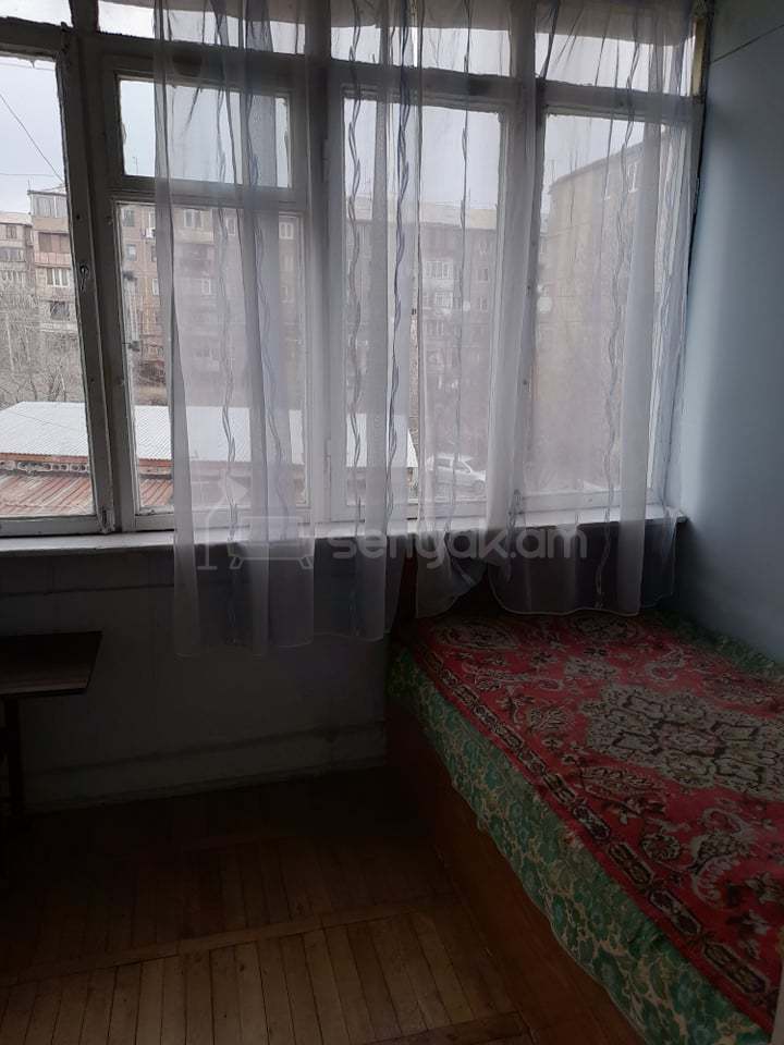 2 Սենյականոց Բնակարան, 60քմ, 3/5 հարկ, Նորմալ Վիճակում, Կահավորված