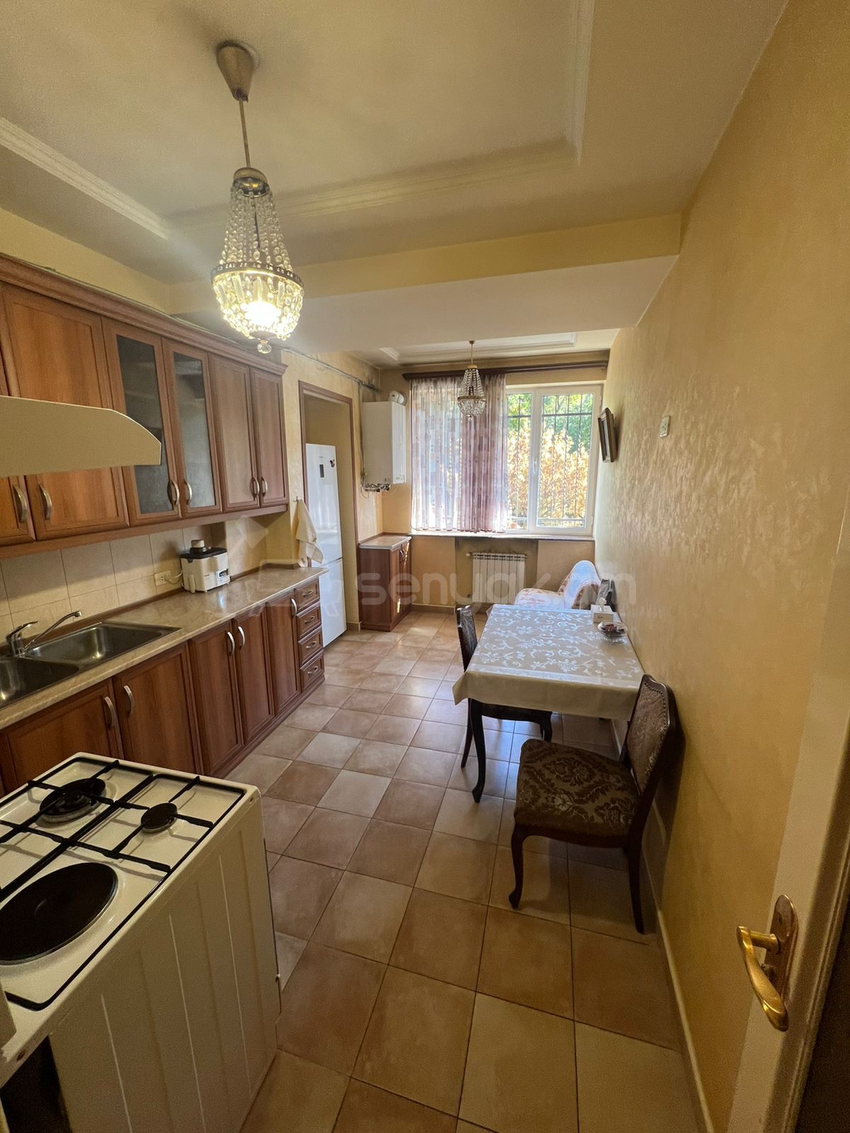 3 Սենյականոց Բնակարան, 87քմ, 2/9 հարկ, Նորմալ Վիճակում