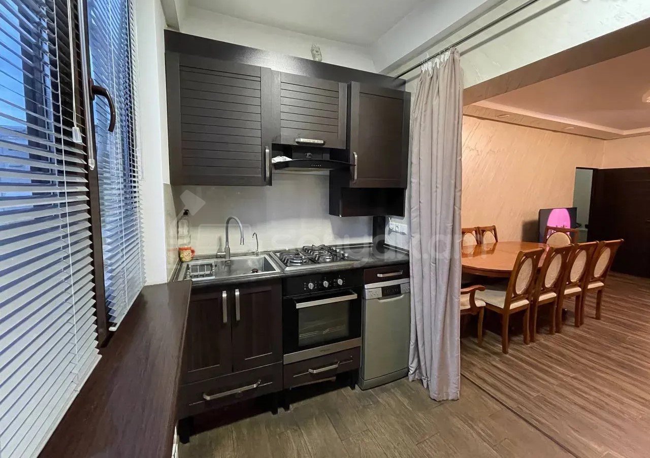 4 Սենյականոց Բնակարան, 79քմ, 8/9 հարկ, Կապիտալ Վերանորոգված