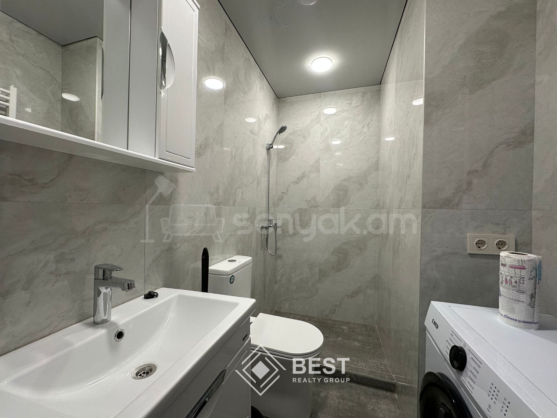 2 Սենյականոց Բնակարան, 52քմ, 13/15 հարկ, Կապիտալ Վերանորոգված, Կահավորված, Արևկող